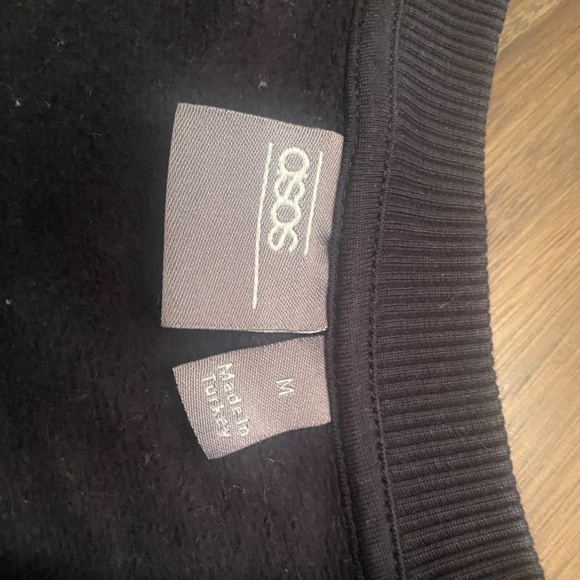 ASOS- black 3/4 sleeve crewneck asymmetrical - Picture 2 of 2